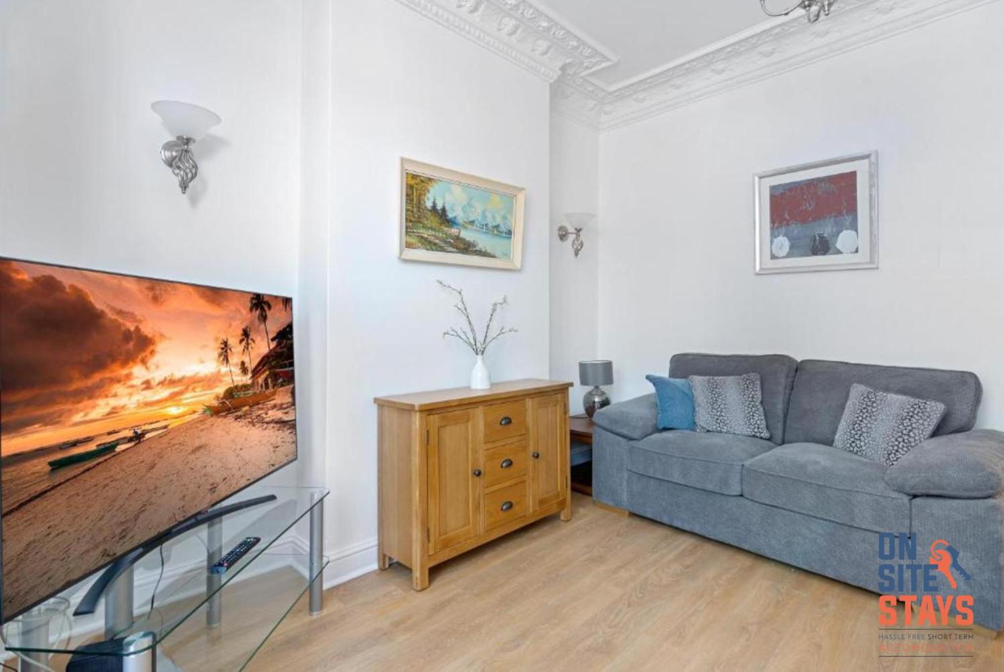 Onsitestays - Tranquil 2 Bedroom Apartment With Large Kitchen, Private Garden Near Wimbledon Station Λονδίνο Εξωτερικό φωτογραφία