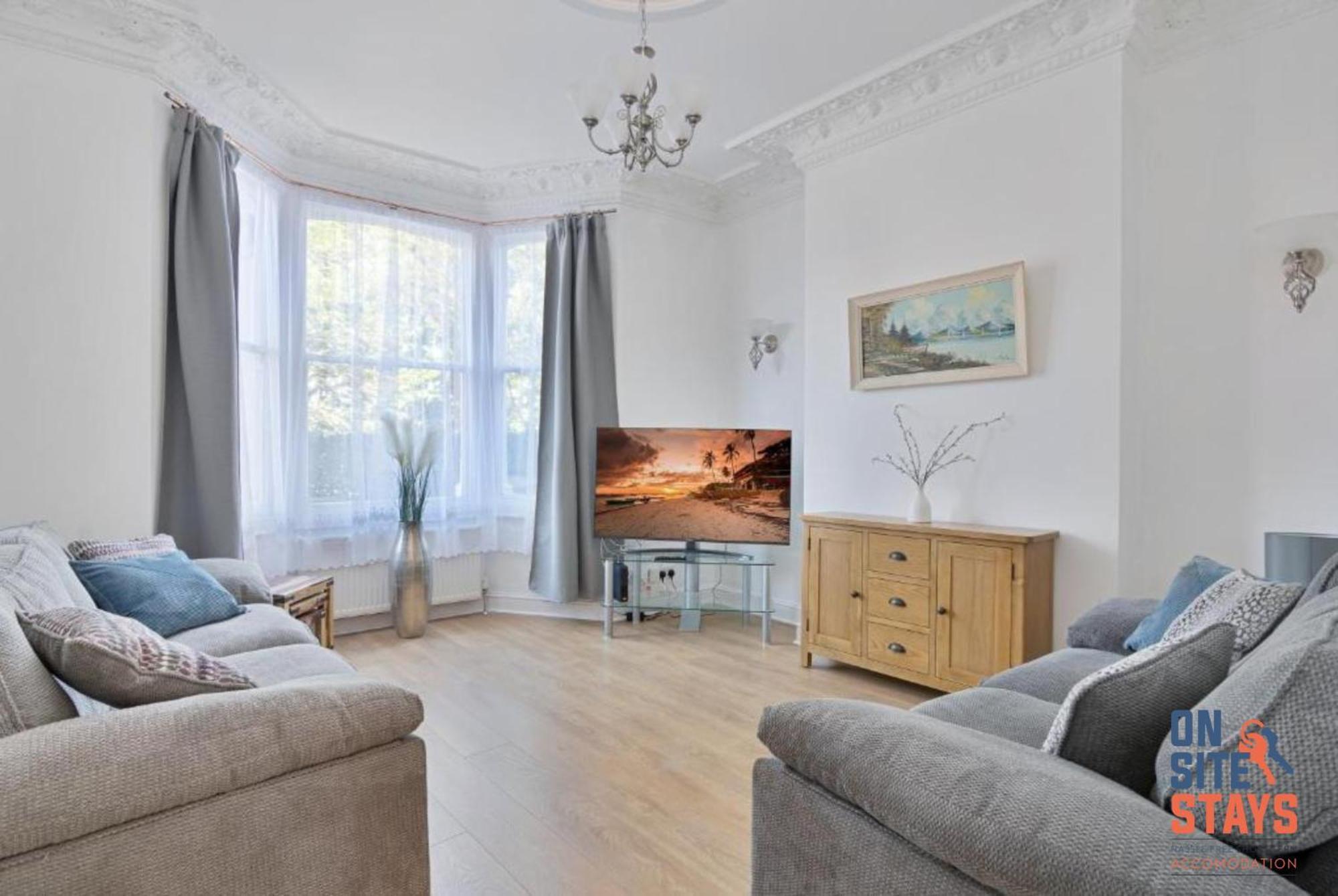 Onsitestays - Tranquil 2 Bedroom Apartment With Large Kitchen, Private Garden Near Wimbledon Station Λονδίνο Εξωτερικό φωτογραφία